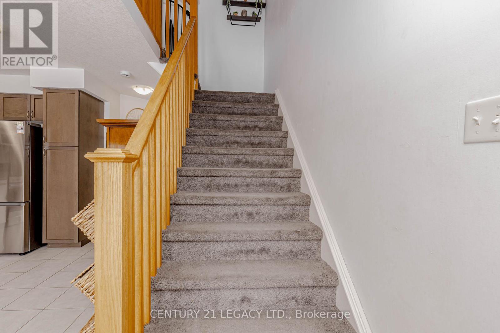 35 Oldfield Drive, Guelph, ON - Indoor Photo Showing Other Room