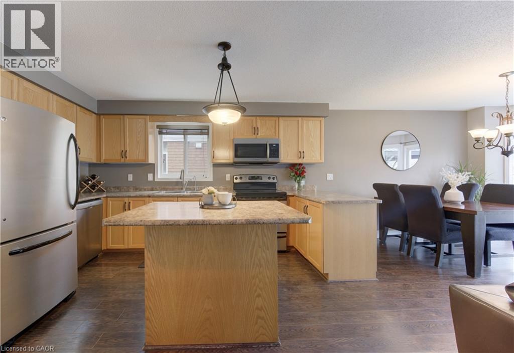 580 Canso Place, Waterloo, ON - Indoor Photo Showing Kitchen