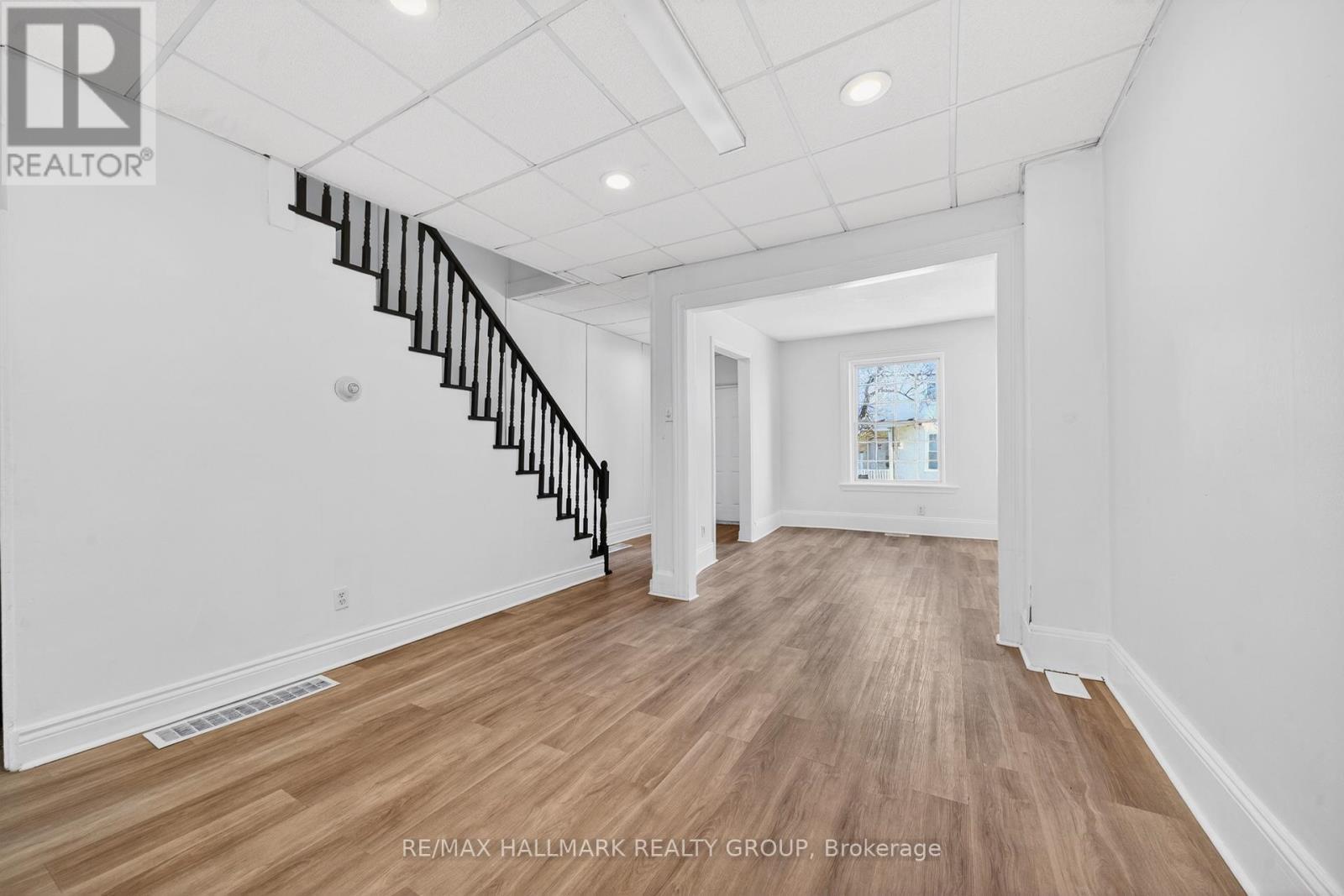423 Arlington Avenue, Ottawa, ON - Indoor Photo Showing Other Room