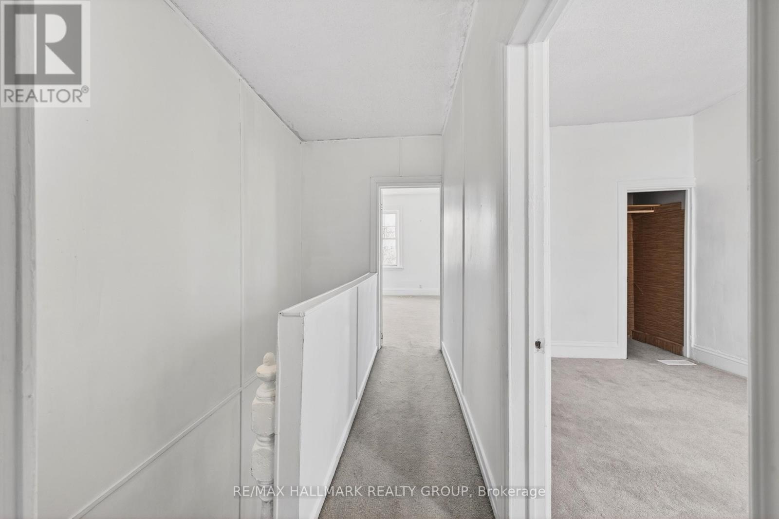 423 Arlington Avenue, Ottawa, ON - Indoor Photo Showing Other Room