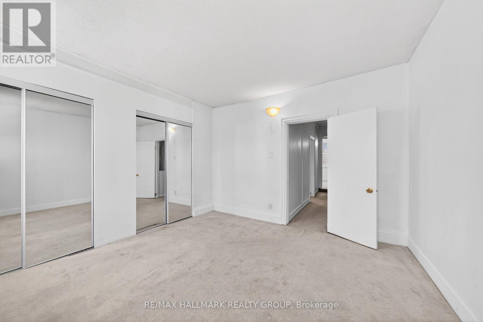 423 Arlington Avenue, Ottawa, ON - Indoor Photo Showing Other Room