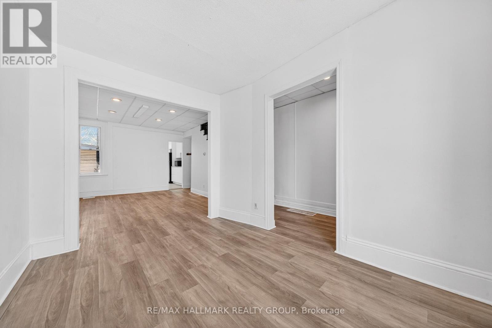 423 Arlington Avenue, Ottawa, ON - Indoor Photo Showing Other Room