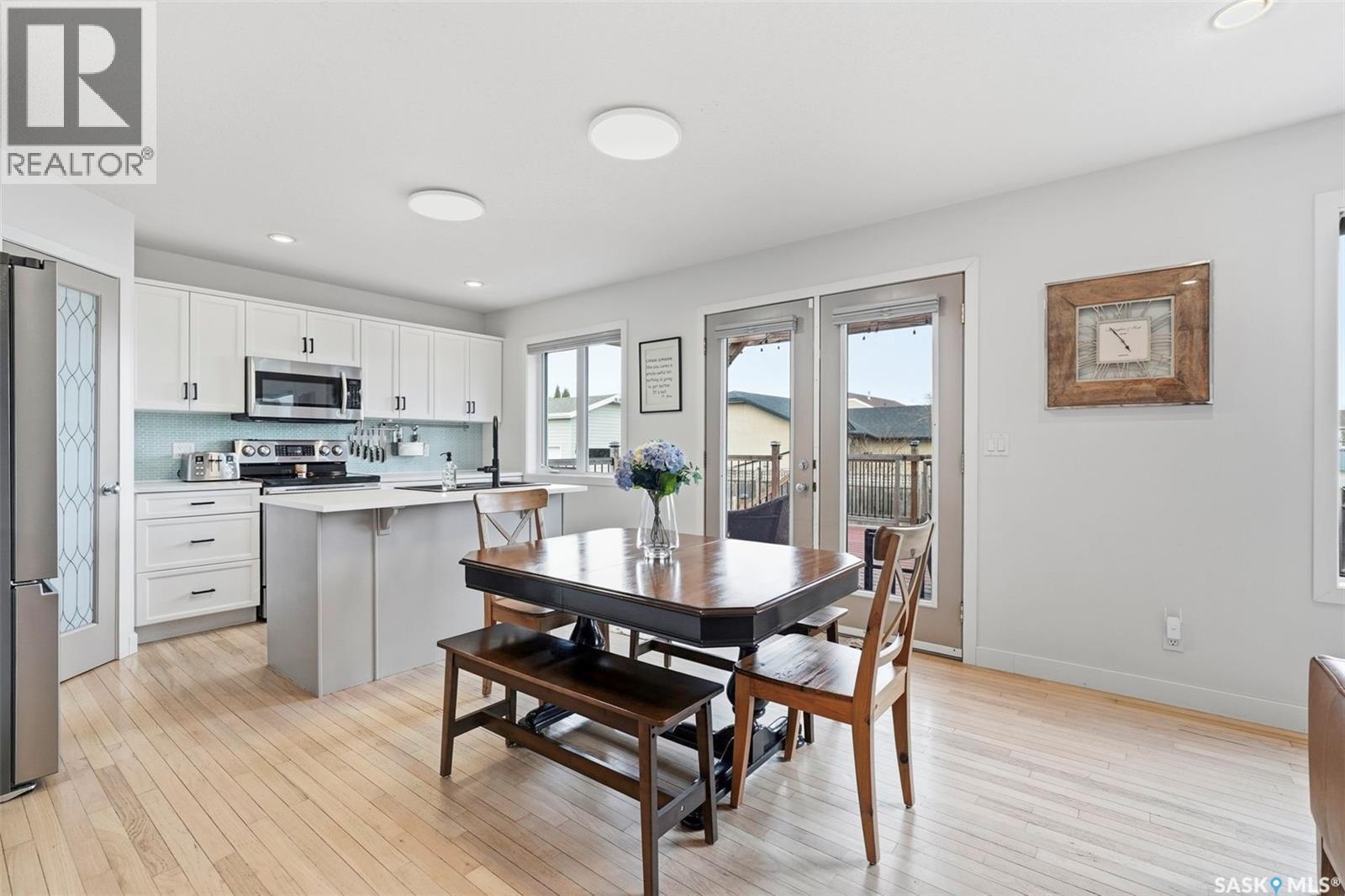 402 Crystal Bay, Warman, SK - Indoor