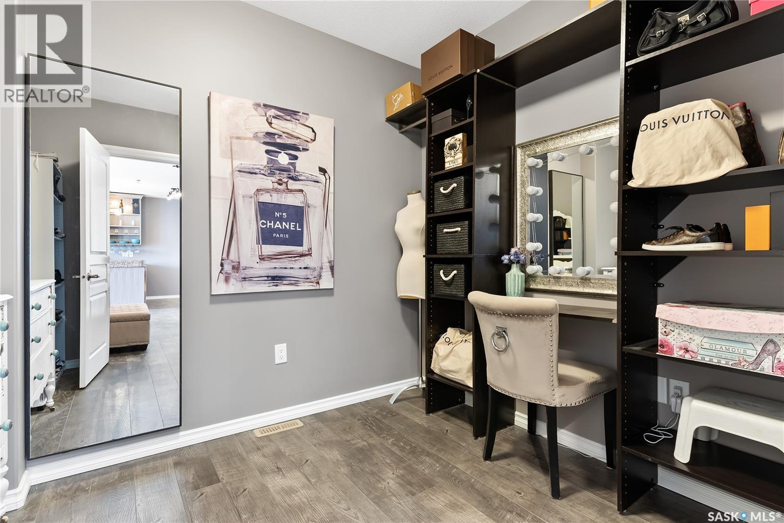 311 1715 Badham Boulevard, Regina, SK - Indoor