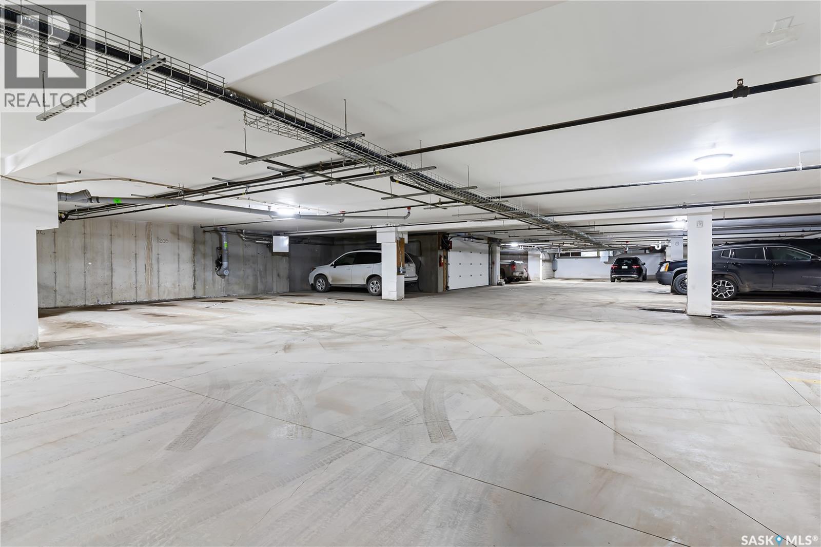 311 1715 Badham Boulevard, Regina, SK - Photo Showing Garage