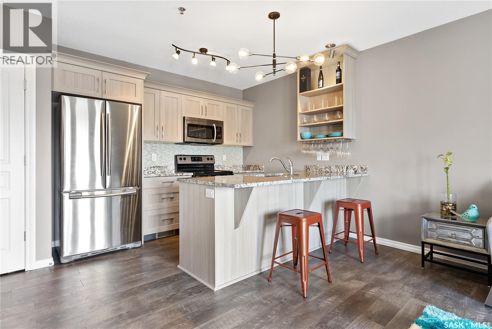 311 1715 Badham Boulevard, Regina, SK - Indoor Photo Showing Kitchen