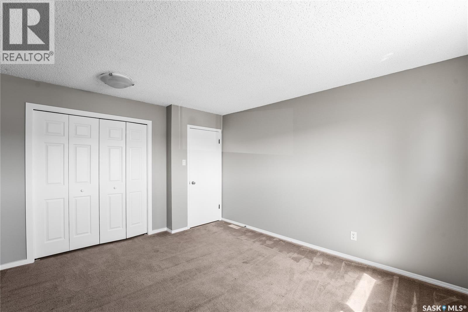 383 Fines Drive, Regina, SK - Indoor Photo Showing Other Room