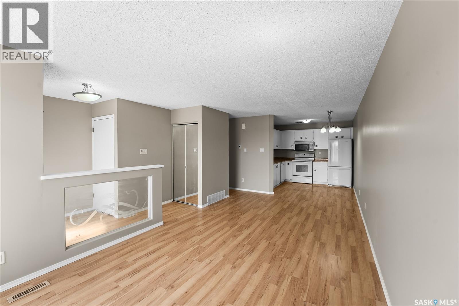 383 Fines Drive, Regina, SK - Indoor Photo Showing Other Room