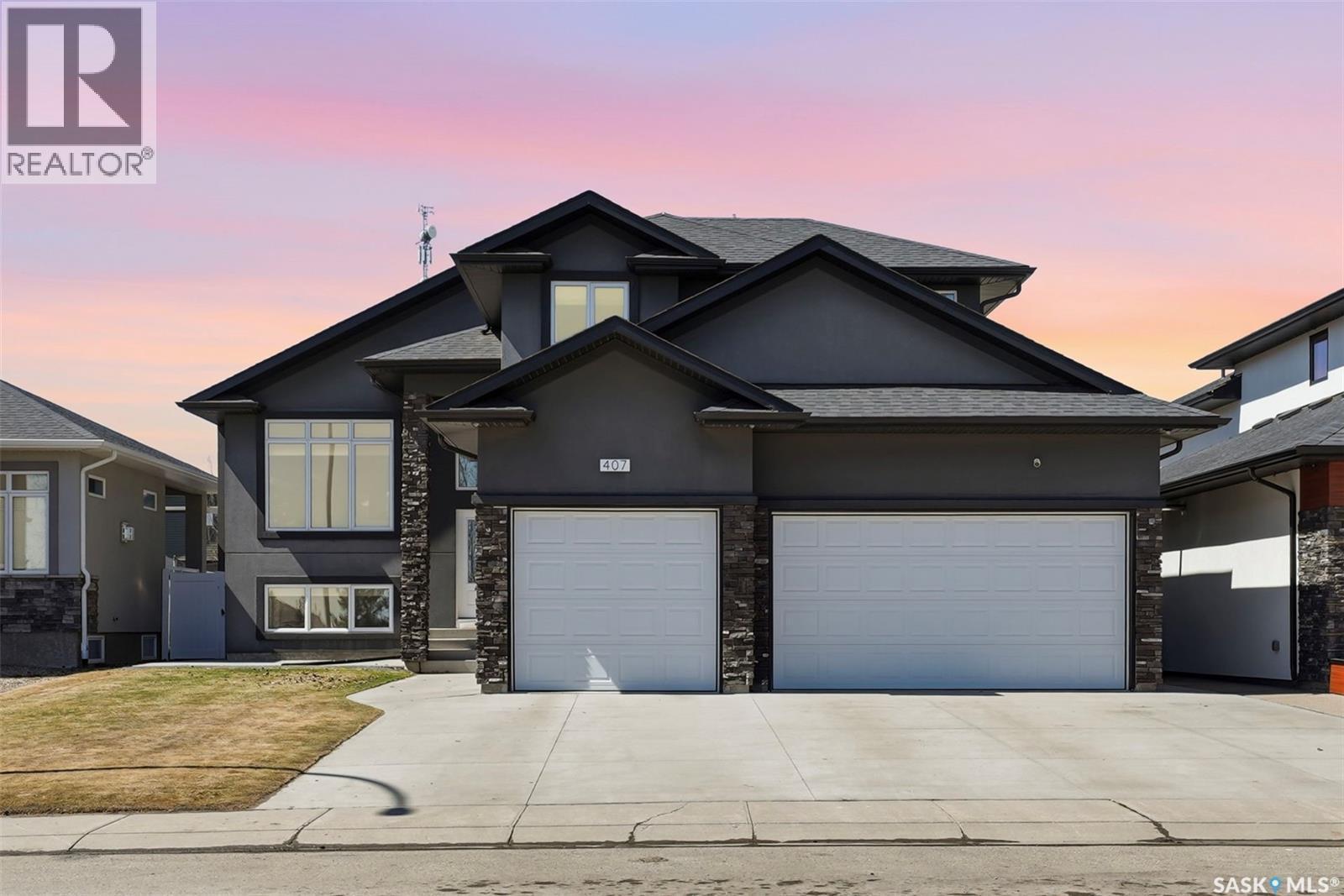 407 Silver Birch Lane, Warman, SK - Outdoor
