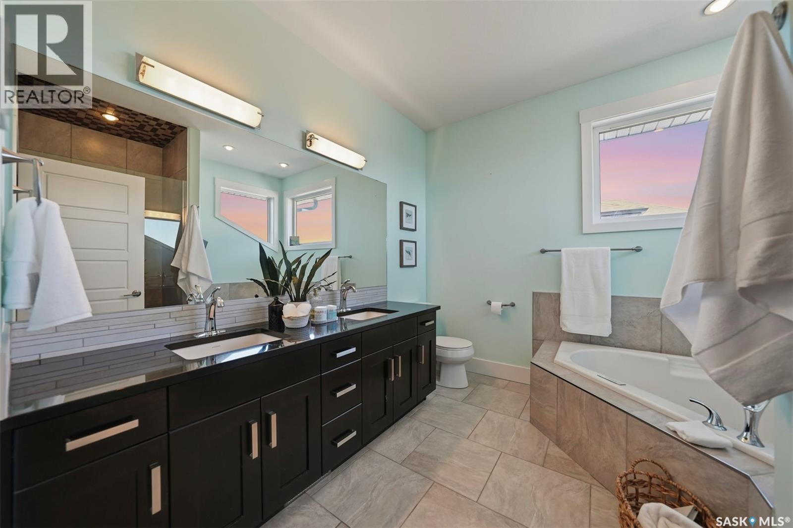 407 Silver Birch Lane, Warman, SK - Indoor Photo Showing Bathroom