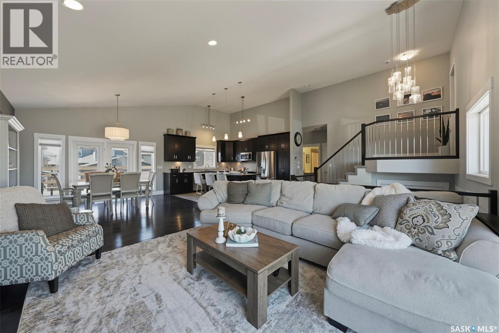 407 Silver Birch Lane, Warman, SK - Indoor Photo Showing Living Room