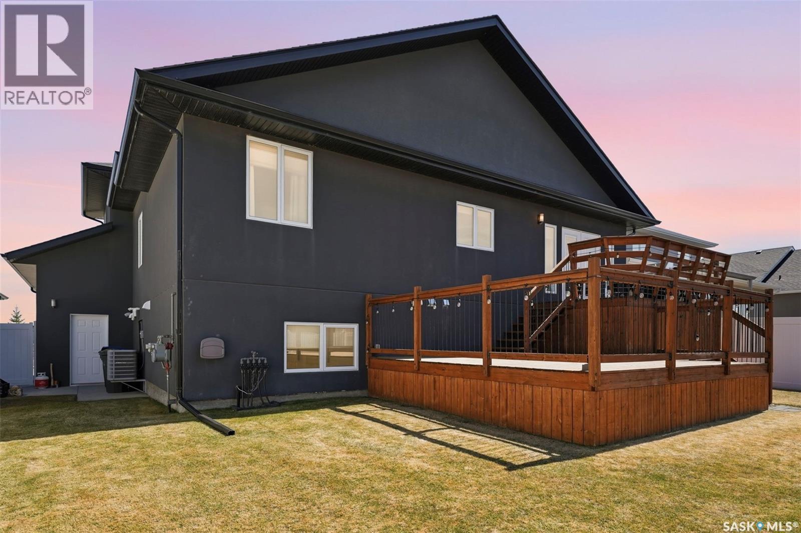 407 Silver Birch Lane, Warman, SK - Outdoor With Exterior