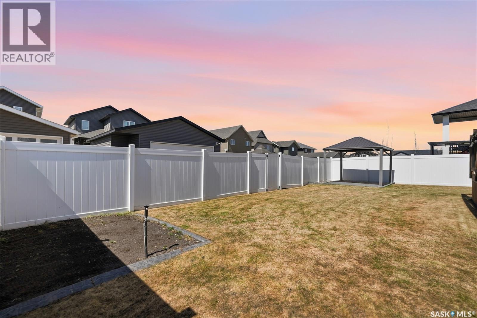 407 Silver Birch Lane, Warman, SK - Outdoor