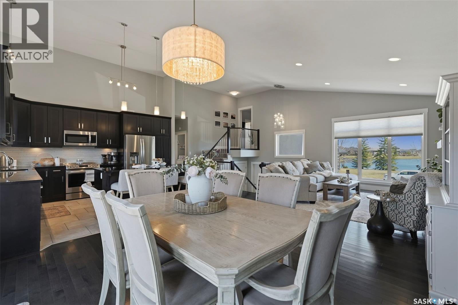 407 Silver Birch Lane, Warman, SK - Indoor Photo Showing Dining Room