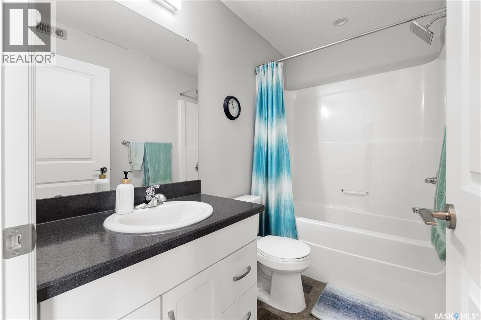 145 Plains Circle, Pilot Butte, SK - Indoor Photo Showing Bathroom