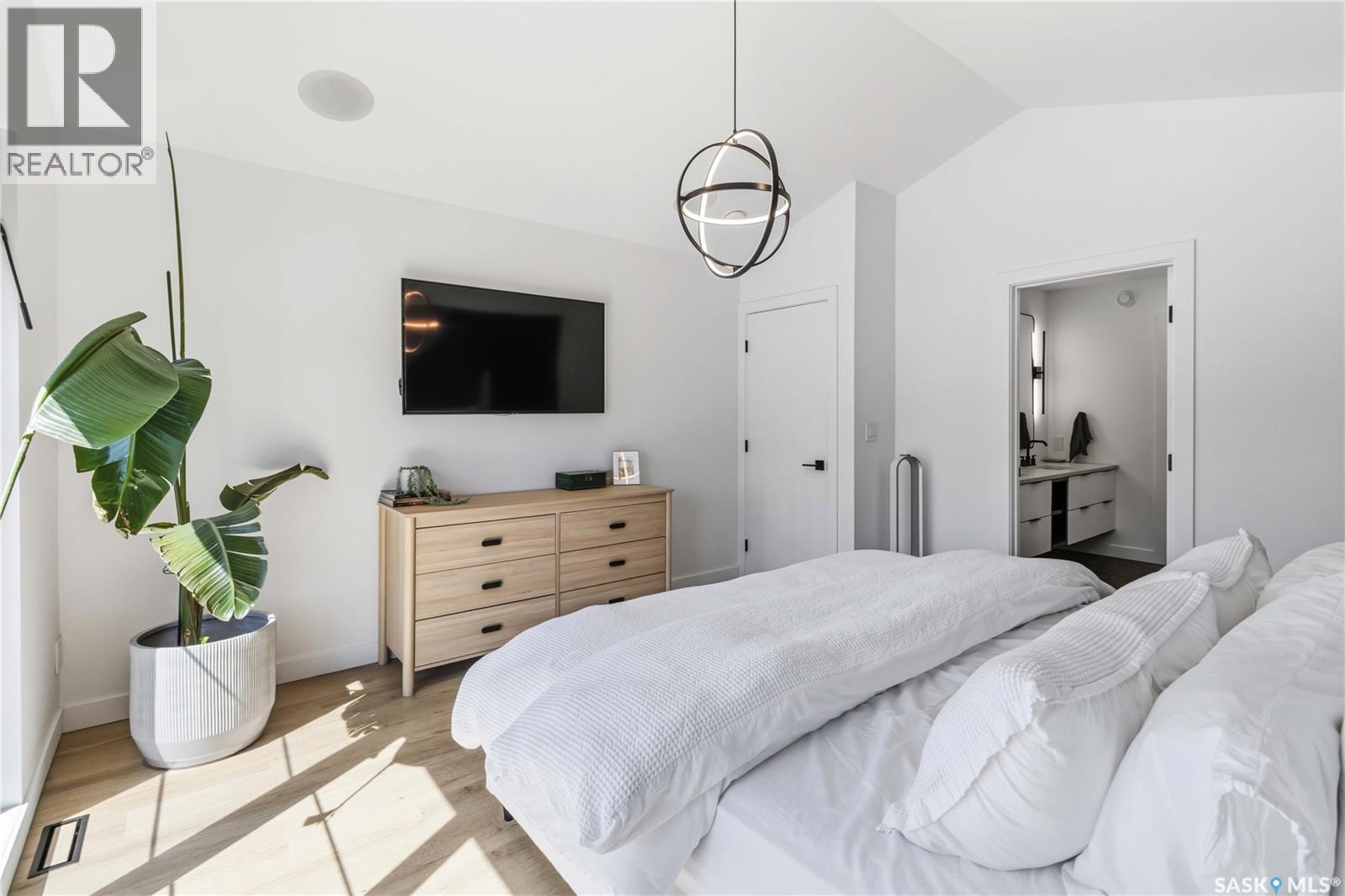 1405 12Th Street E, Saskatoon, SK - Indoor Photo Showing Bedroom
