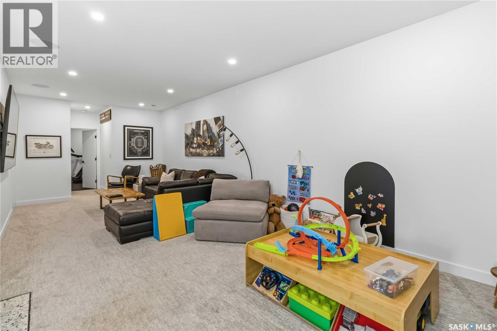 1405 12Th Street E, Saskatoon, SK - Indoor