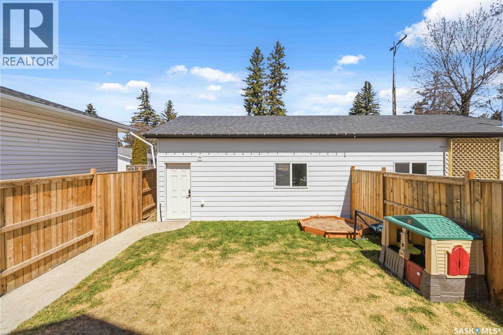 1405 12Th Street E, Saskatoon, SK - Outdoor With Exterior