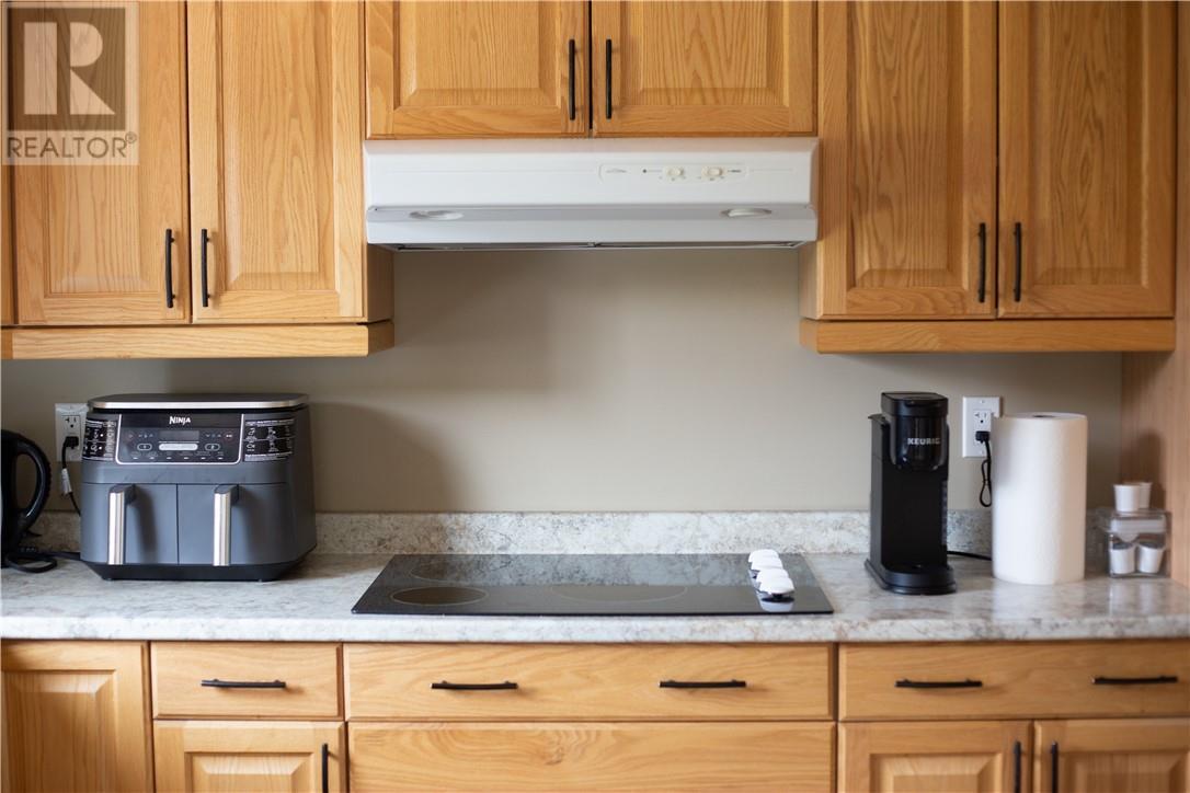 29 Sidney Lane, Mindemoya, ON - Indoor Photo Showing Kitchen