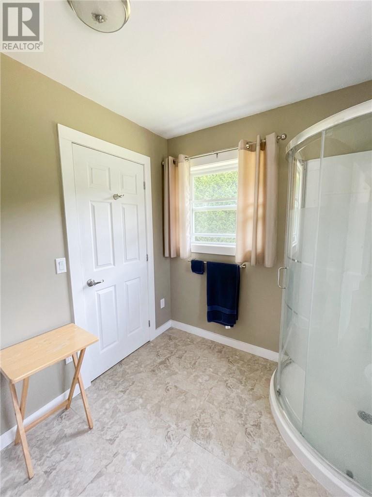 29 Sidney Lane, Mindemoya, ON - Indoor Photo Showing Bathroom