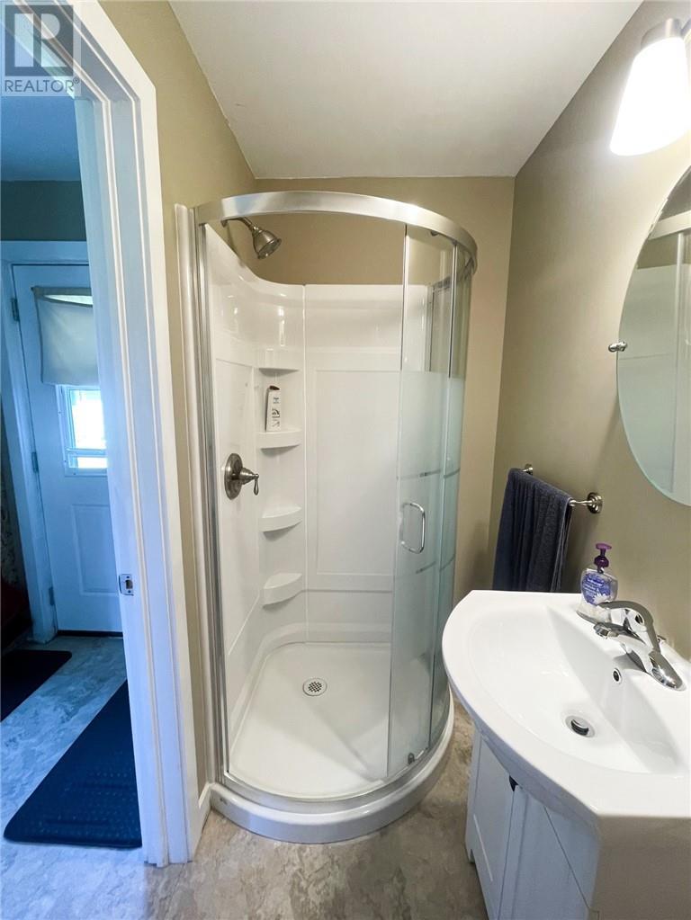 29 Sidney Lane, Mindemoya, ON - Indoor Photo Showing Bathroom