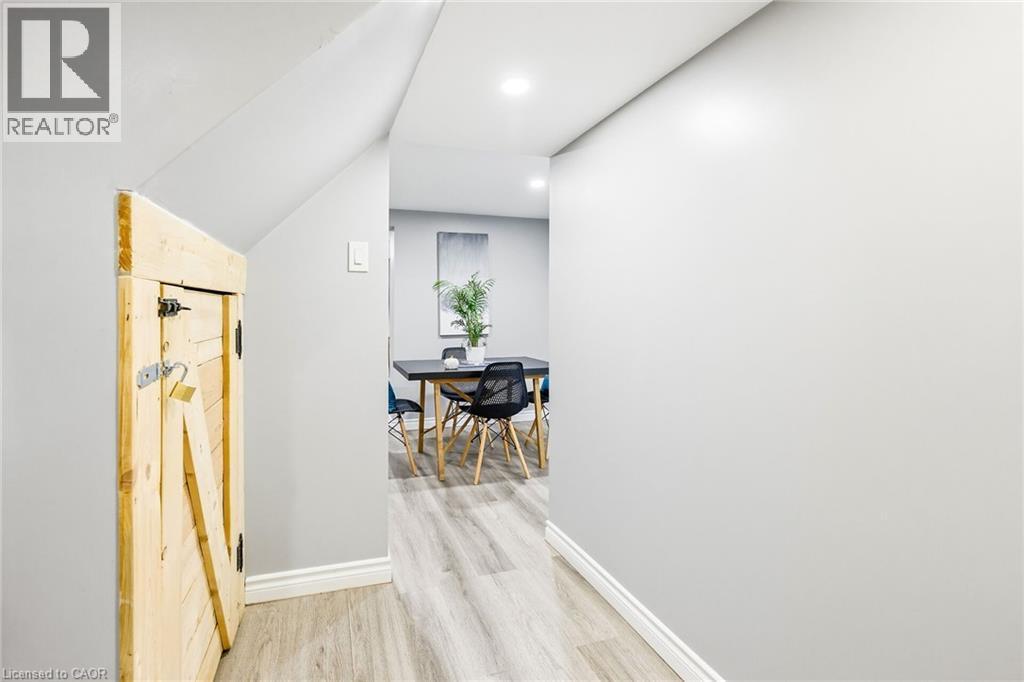 624 Upper Ottawa Street, Hamilton, ON - Indoor Photo Showing Other Room