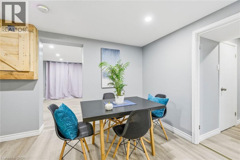 624 Upper Ottawa Street, Hamilton, ON - Indoor Photo Showing Dining Room