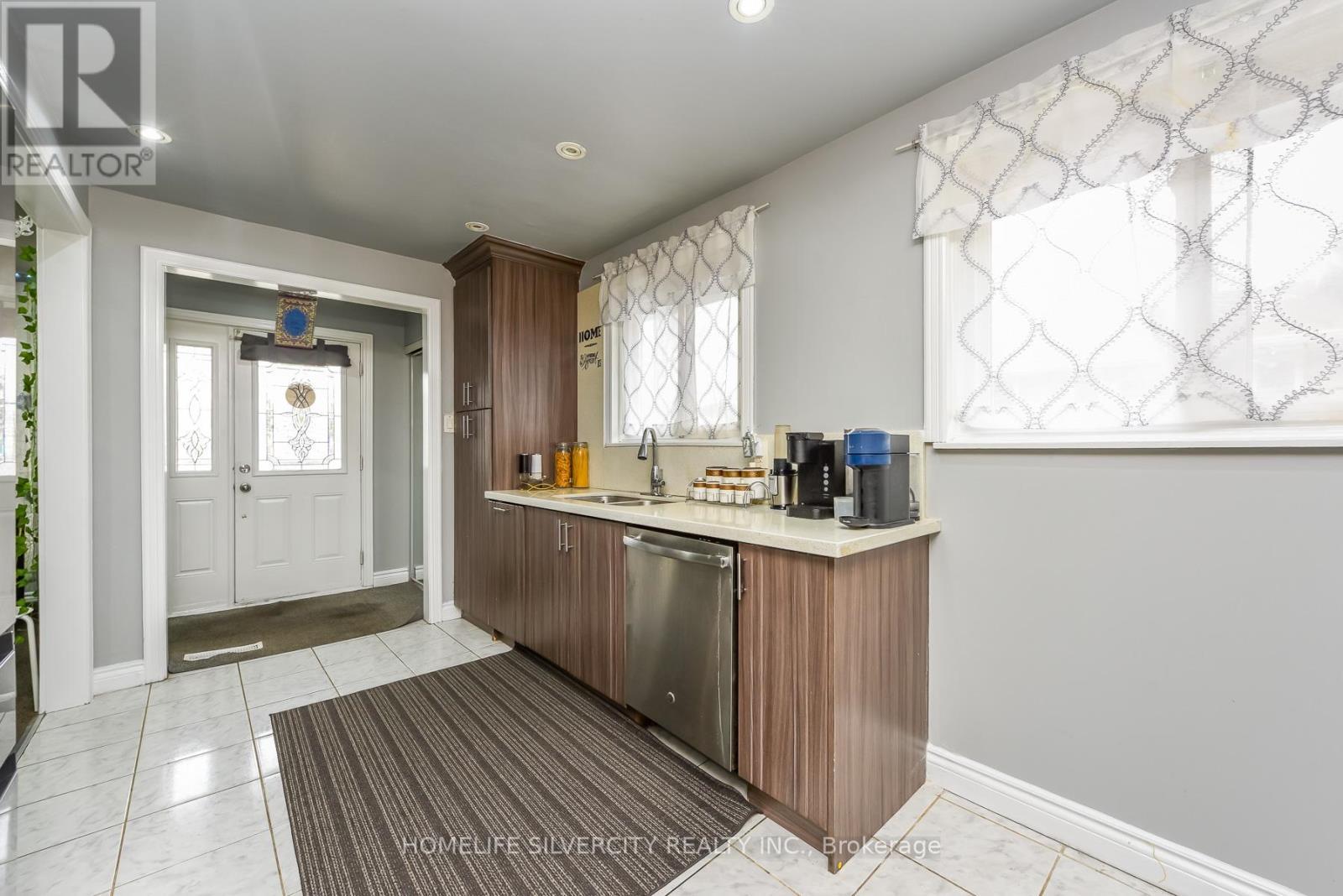 7816 Priory Crescent, Mississauga, ON - Indoor