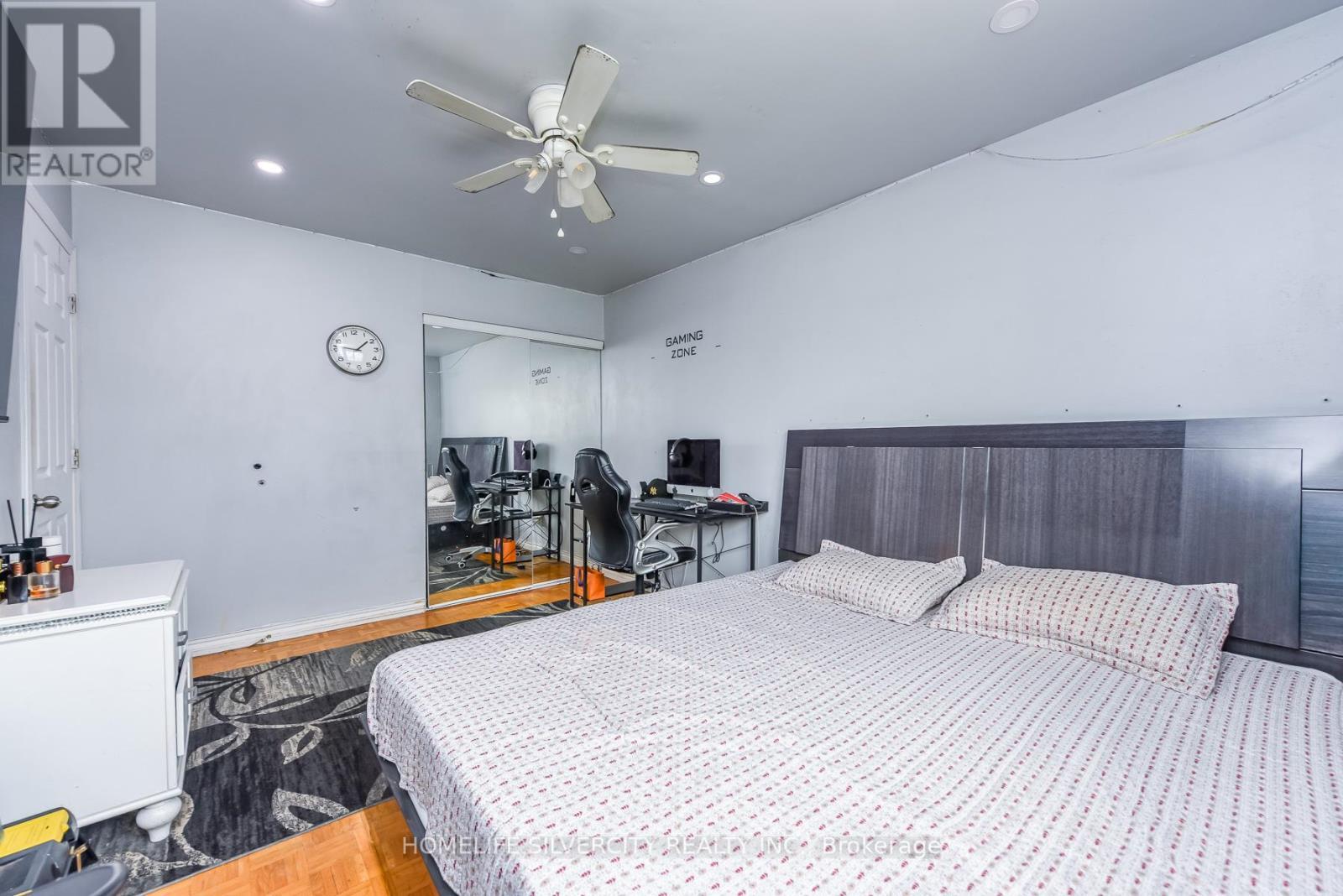 7816 Priory Crescent, Mississauga, ON - Indoor Photo Showing Bedroom