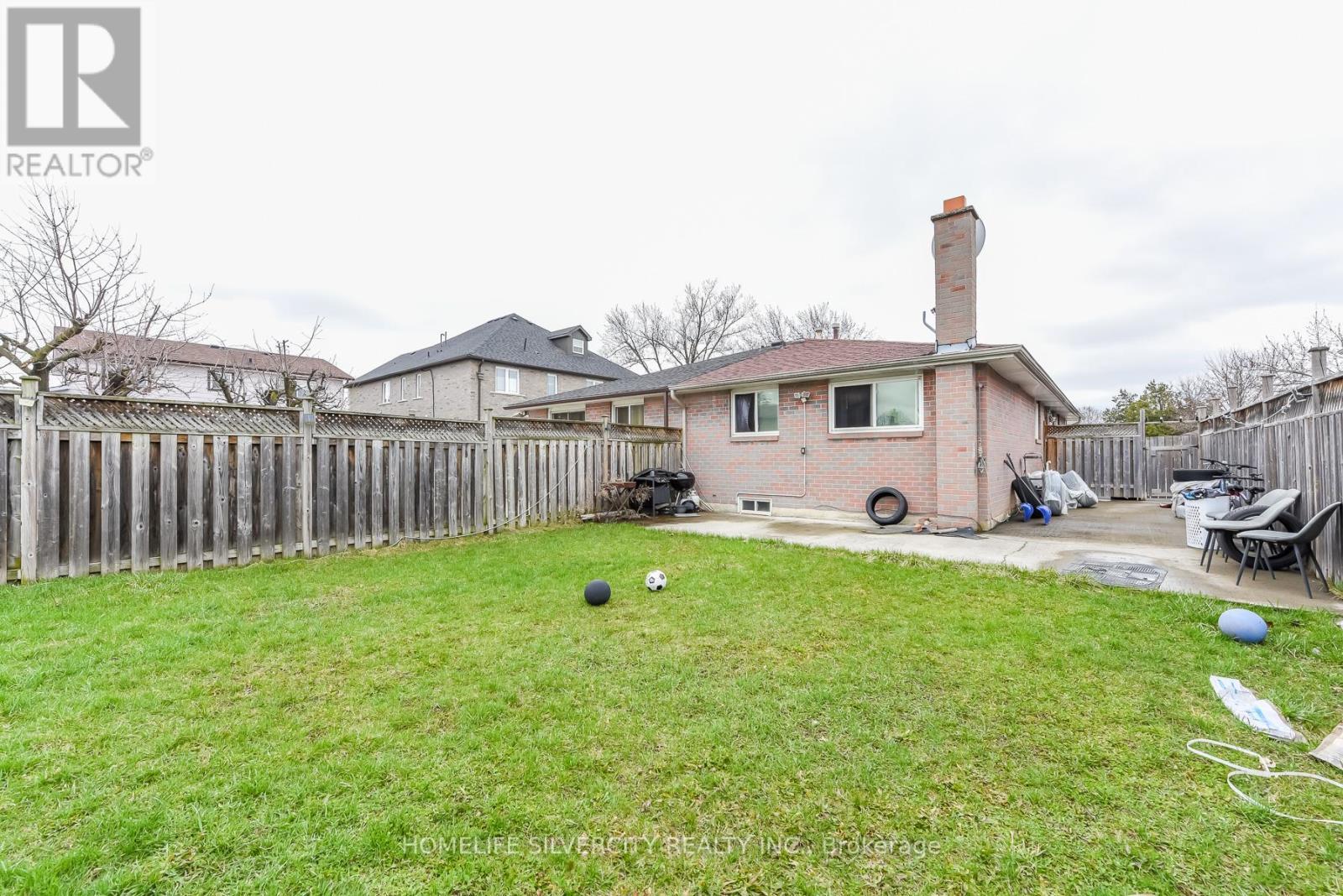 7816 Priory Crescent, Mississauga, ON - Outdoor