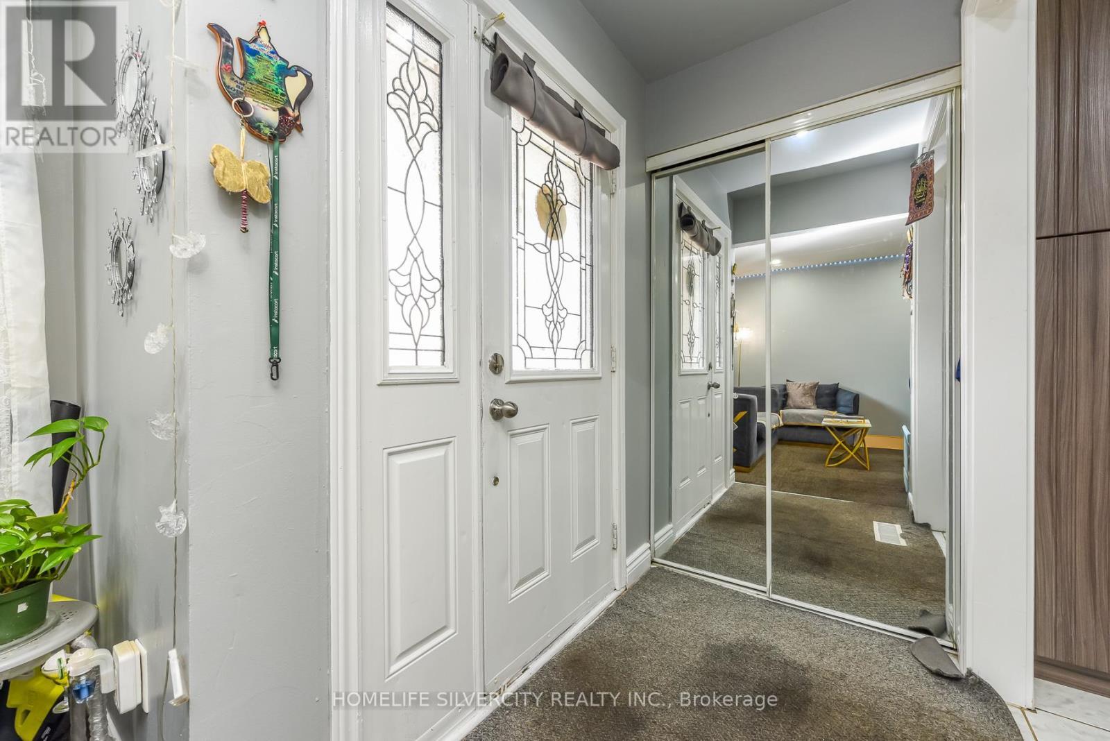 7816 Priory Crescent, Mississauga, ON - Indoor Photo Showing Other Room