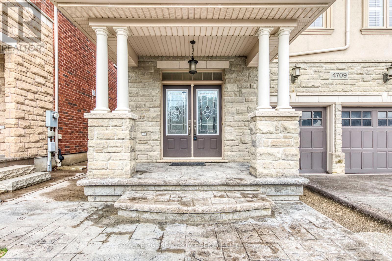 4709 Irena Avenue, Burlington, ON - Outdoor
