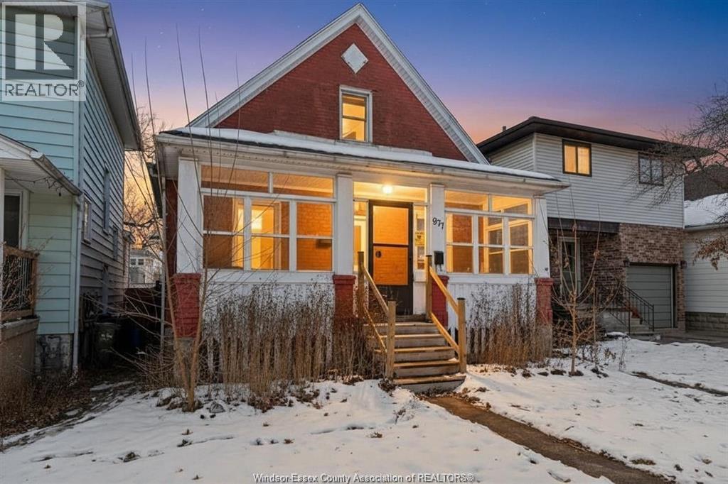 977 Gladstone, Windsor, ON - Outdoor