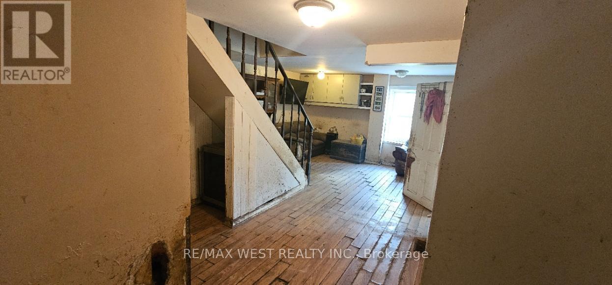 6536 5Th Side Road, Essa, ON - Indoor Photo Showing Other Room