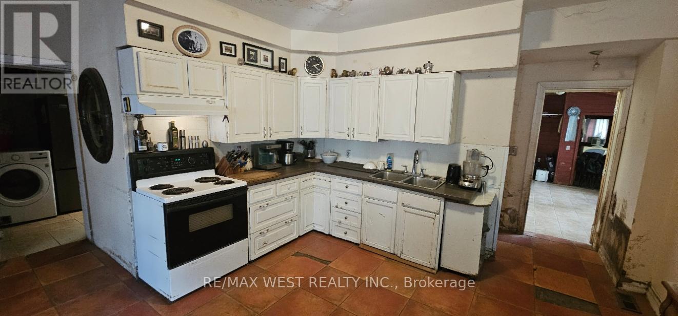 6536 5Th Side Road, Essa, ON - Indoor