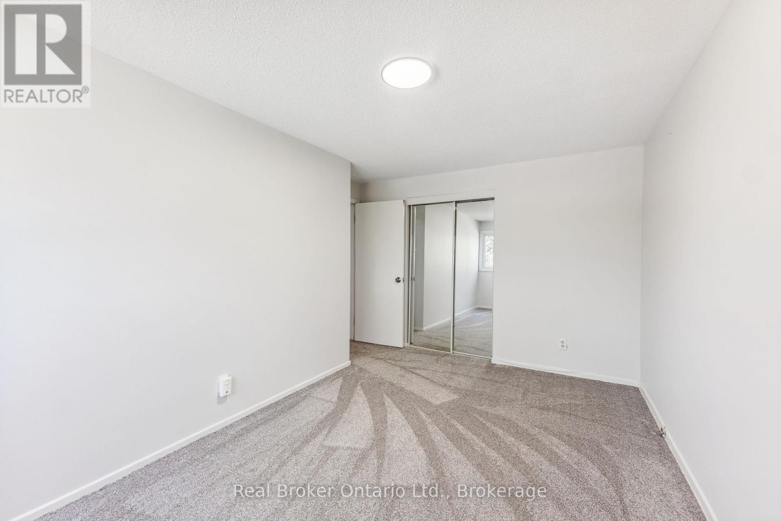 499 Krug Street, Kitchener, ON - Indoor Photo Showing Other Room