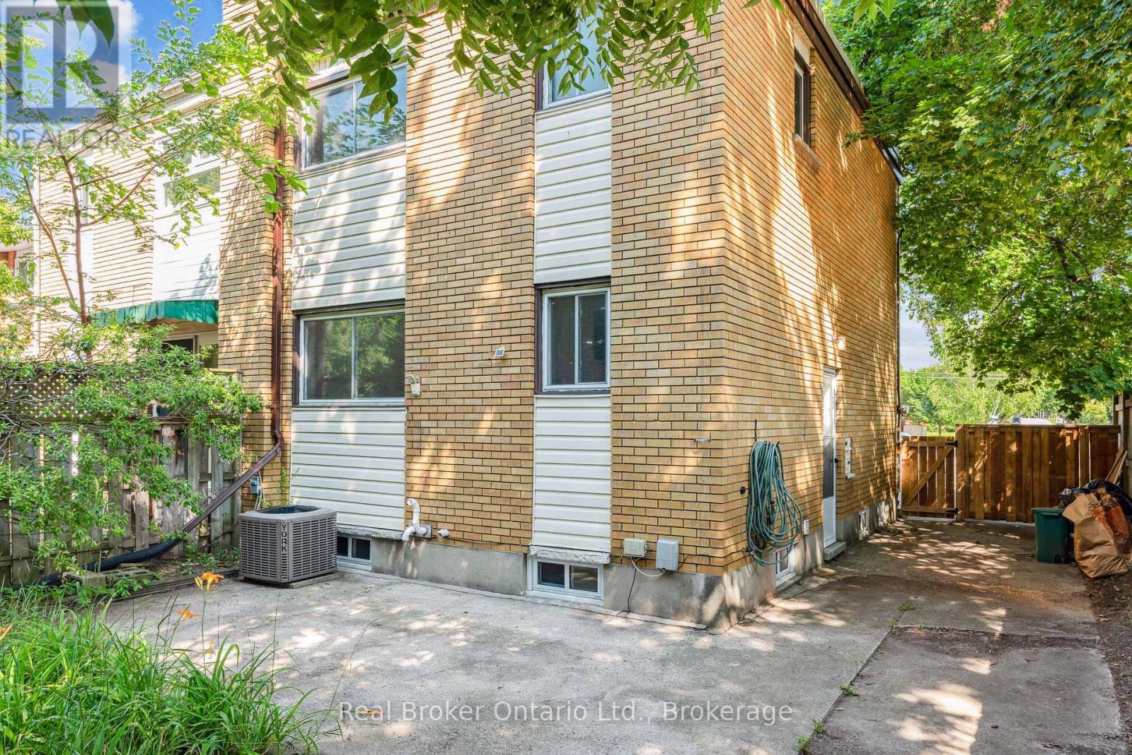 499 Krug Street, Kitchener, ON - Outdoor