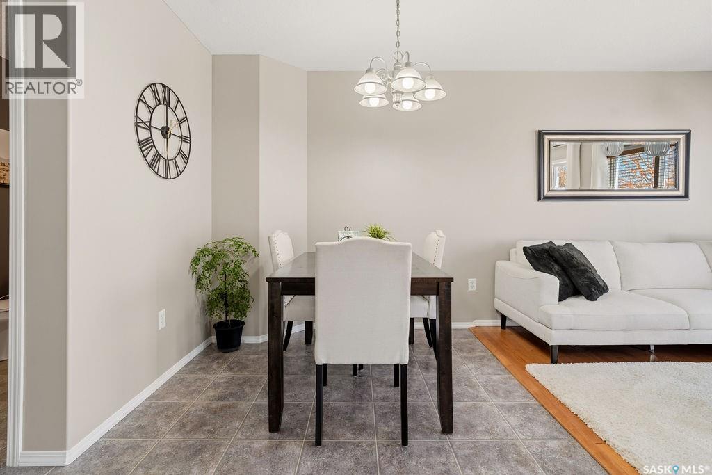 4672 Marigold Drive, Regina, SK - Indoor Photo Showing Dining Room