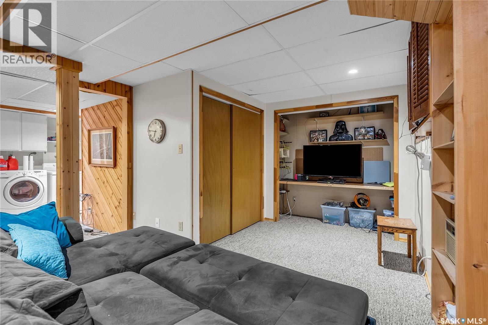 1534 9Th Avenue N, Saskatoon, SK - Indoor