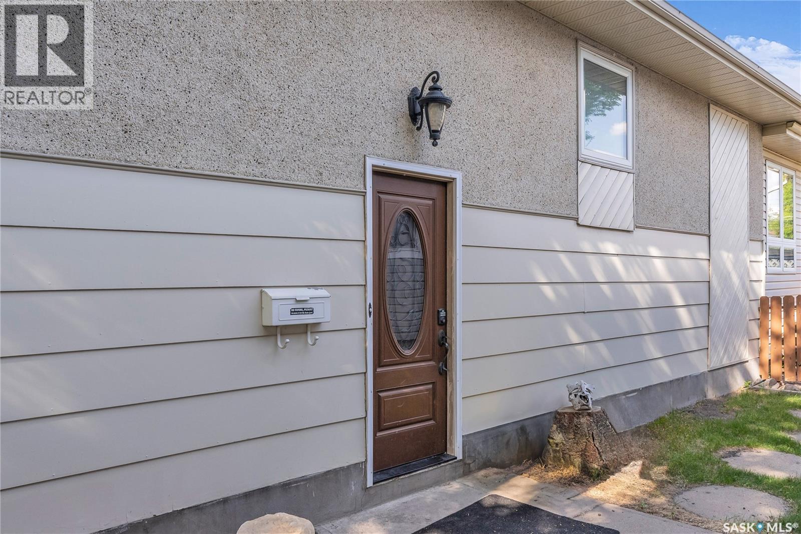 1534 9Th Avenue N, Saskatoon, SK - Outdoor With Exterior