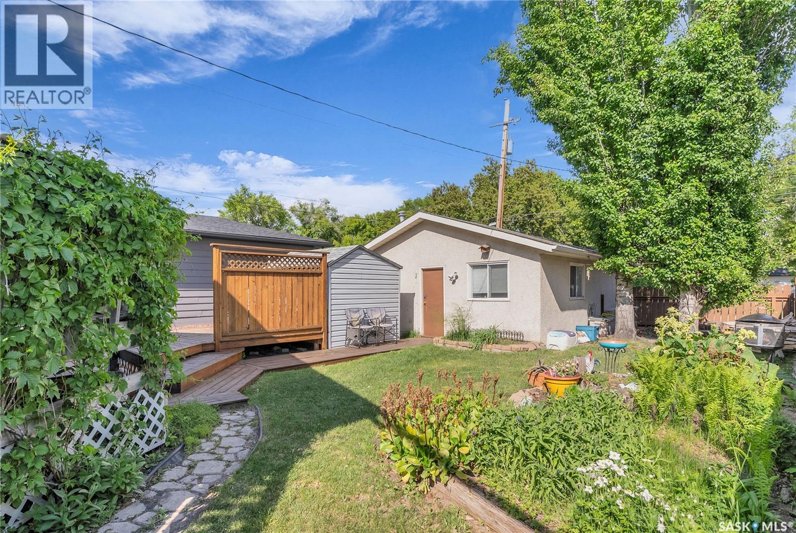 1534 9Th Avenue N, Saskatoon, SK - Outdoor
