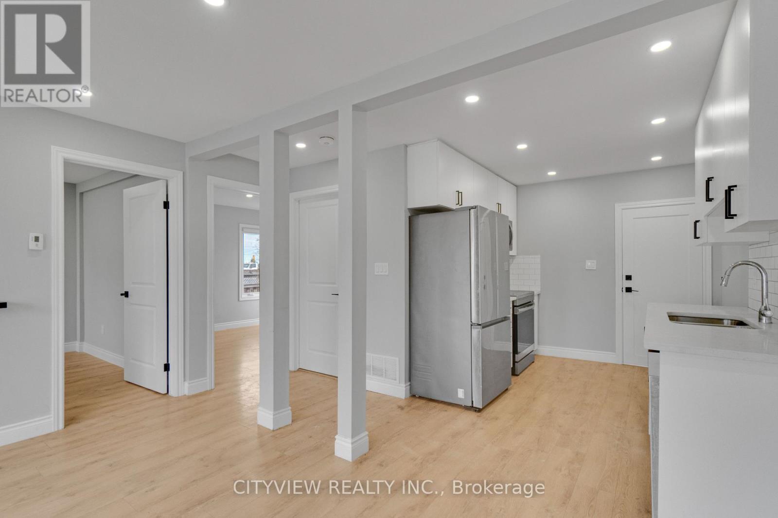 76 Stapleton Avenue, Hamilton, ON - Indoor