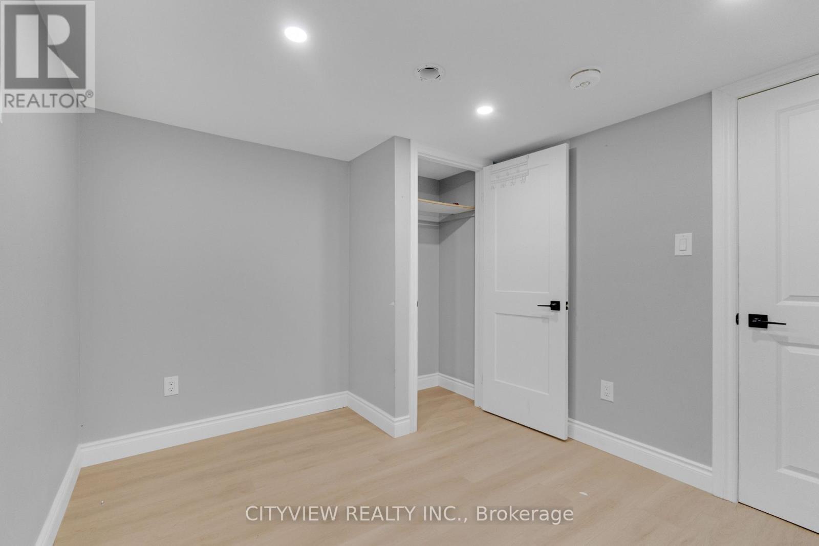 76 Stapleton Avenue, Hamilton, ON - Indoor Photo Showing Other Room