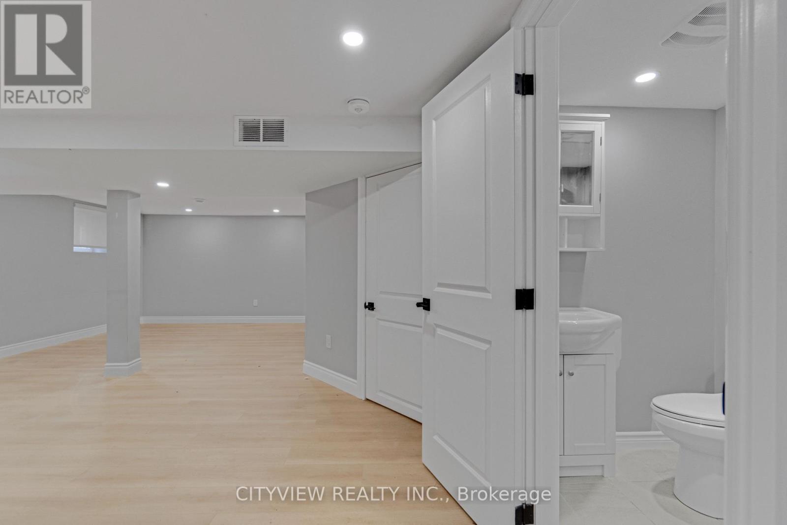 76 Stapleton Avenue, Hamilton, ON - Indoor