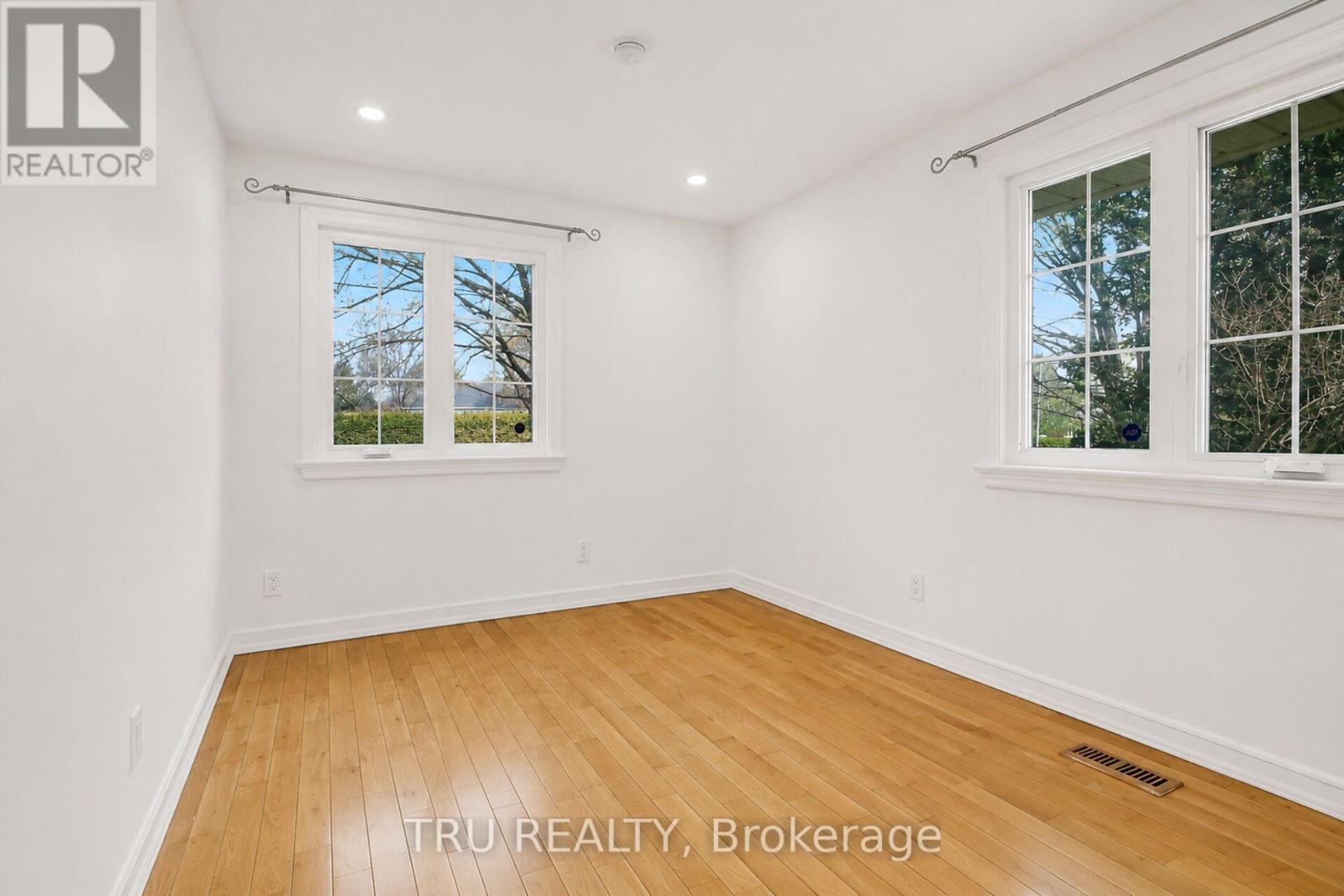 7038 Shields Drive, Ottawa, ON - Indoor Photo Showing Other Room