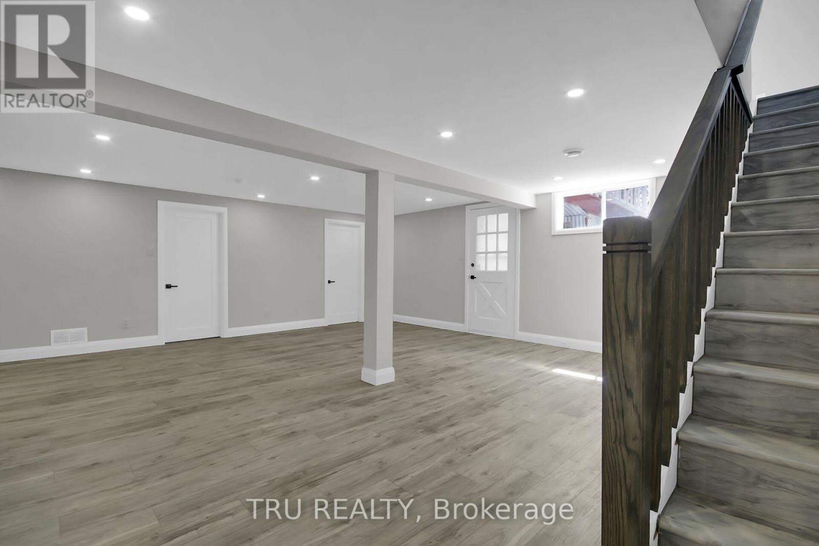 7038 Shields Drive, Ottawa, ON - Indoor Photo Showing Other Room