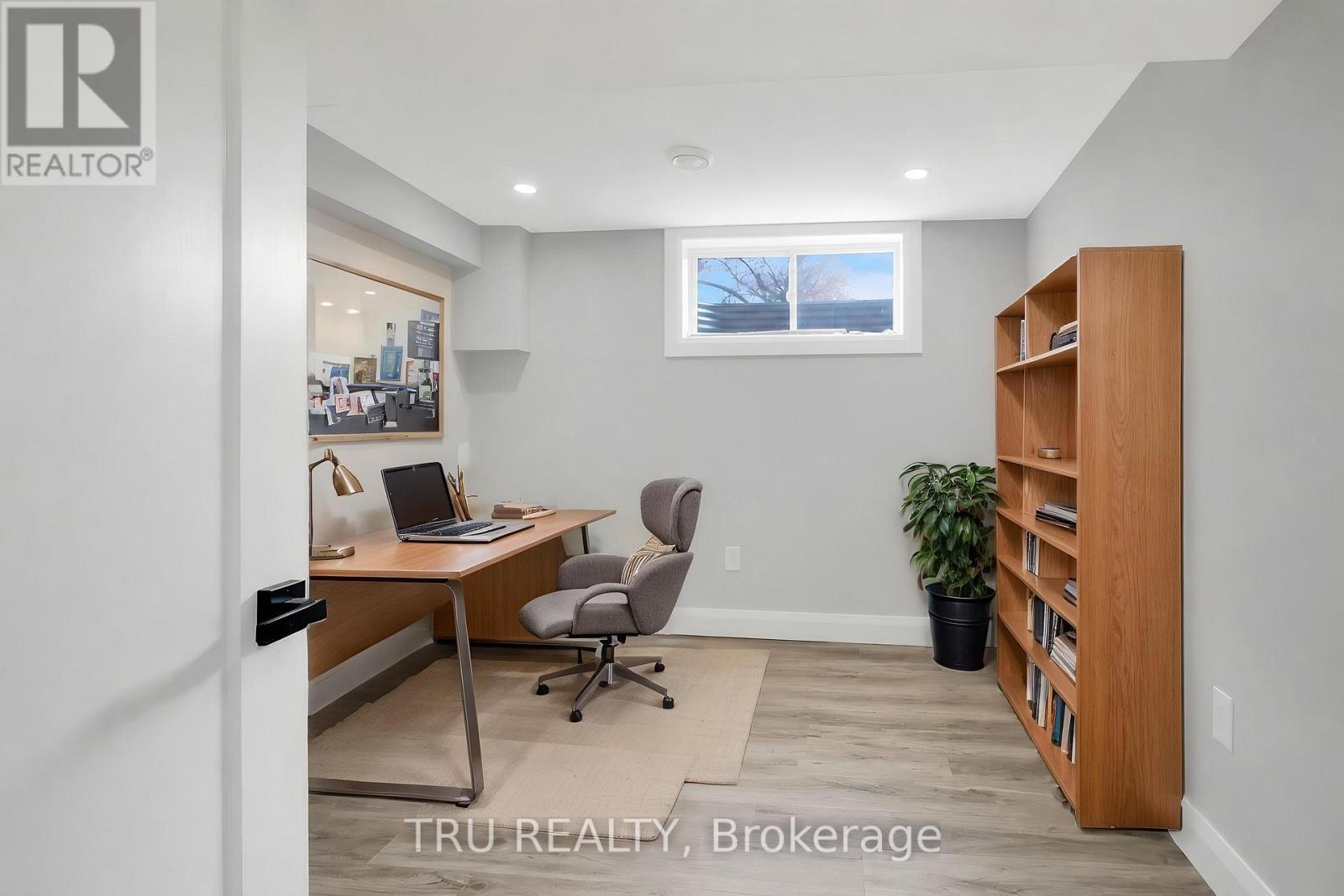 7038 Shields Drive, Ottawa, ON - Indoor Photo Showing Office