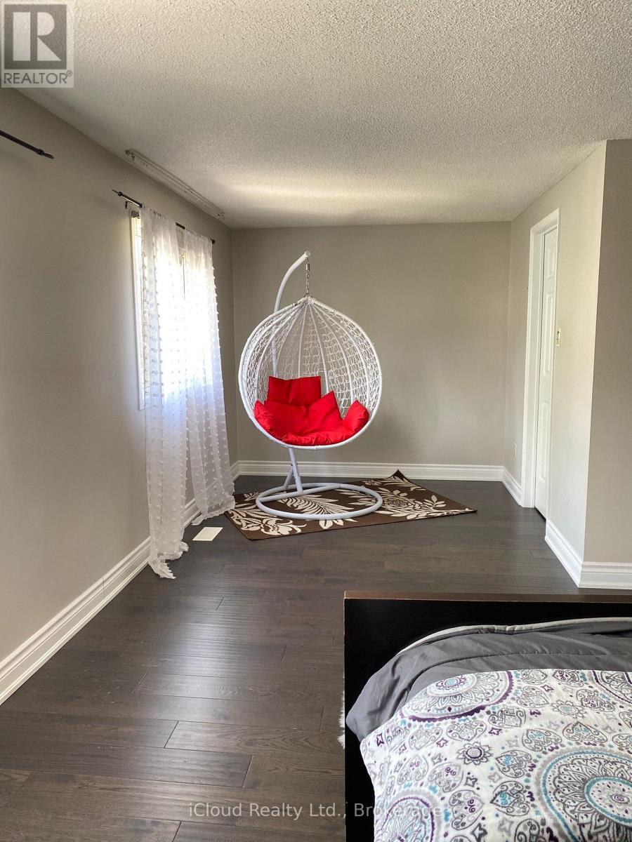 2776 Lindholm Crescent, Mississauga, ON - Indoor Photo Showing Other Room