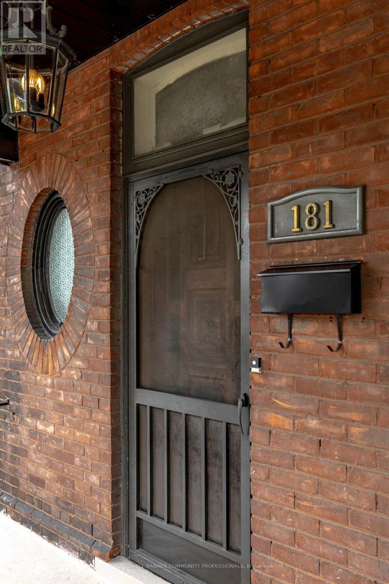181 Simcoe Street E, Hamilton, ON - Indoor Photo Showing Other Room With Fireplace