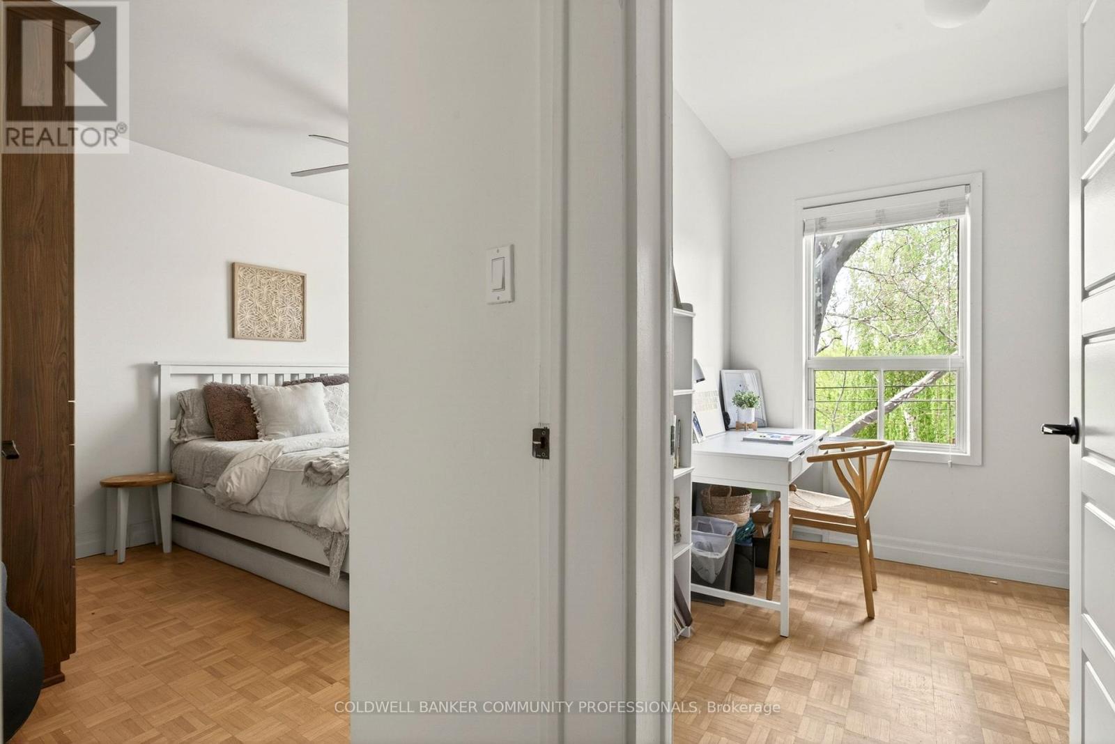 181 Simcoe Street E, Hamilton, ON - Indoor Photo Showing Bedroom